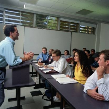 Advantages and Disadvantages of an Onsite Classroom for FE Review Course